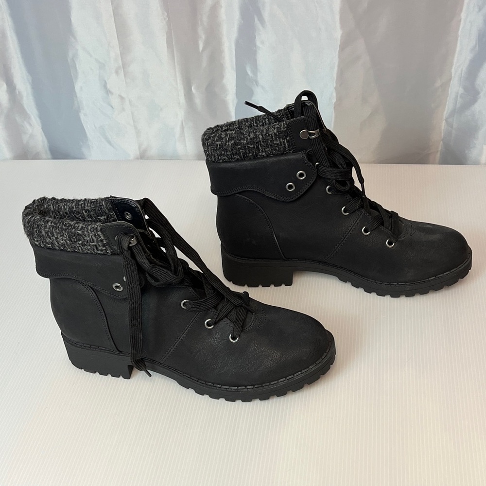 Black Ankle Boots with Knit Cuff v2273 - Picture 3 of 9
